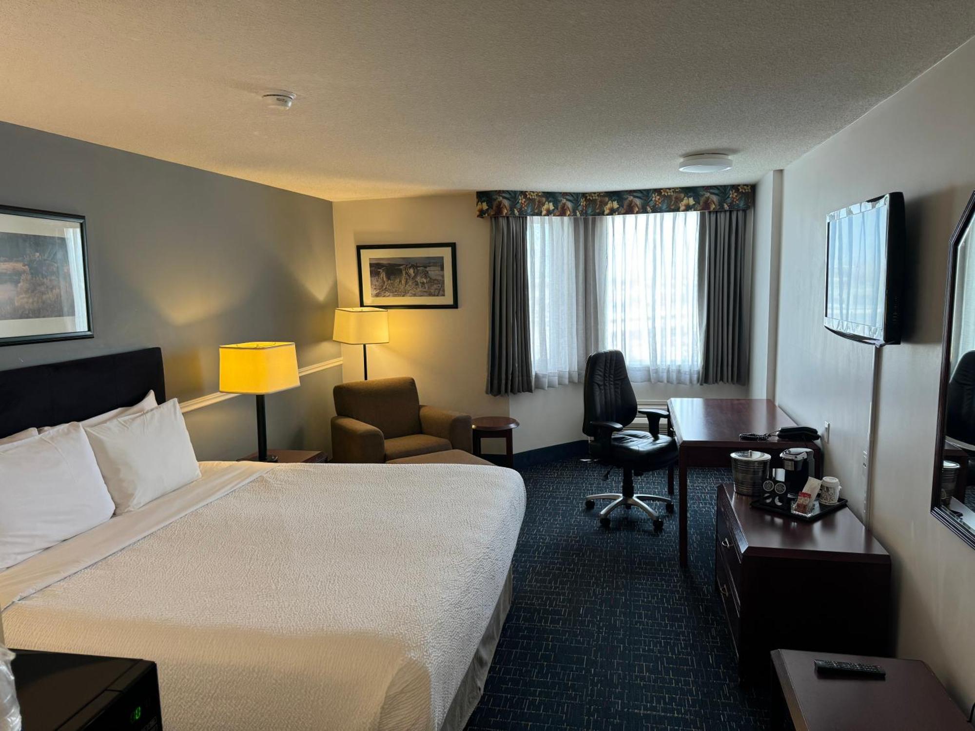 Hotel Divya Sutra Plaza And Conference Centre Calgary Airport Exterior foto